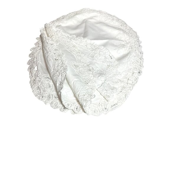 Vintage White Oval Lace & Embroidered Cotton Table Placemats/Doily Set Of 4 - Picture 9 of 9